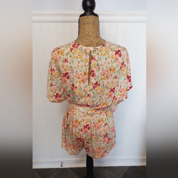 NEW SHORE Willow Romper in Muddled Bloom Size Small Boho Vacation Cottagecore - Picture 8 of 16